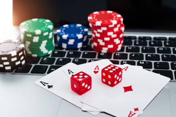Multi-leg Prize Table combining football and live-dealer